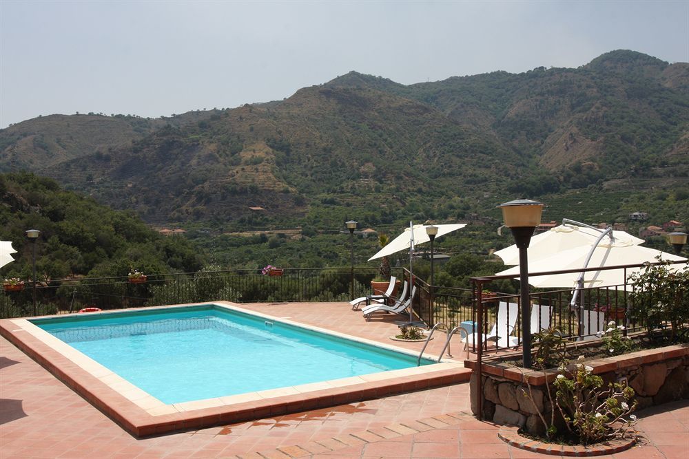 Il Poggio Country Resort Graniti Exterior photo